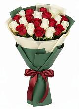Букет Микс из красных и белых роз в Супсех