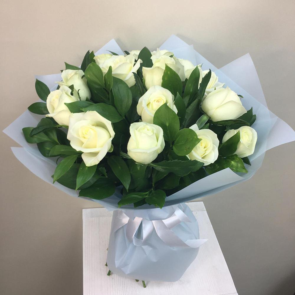Букет 15 Белых роз Проуд в Супсех