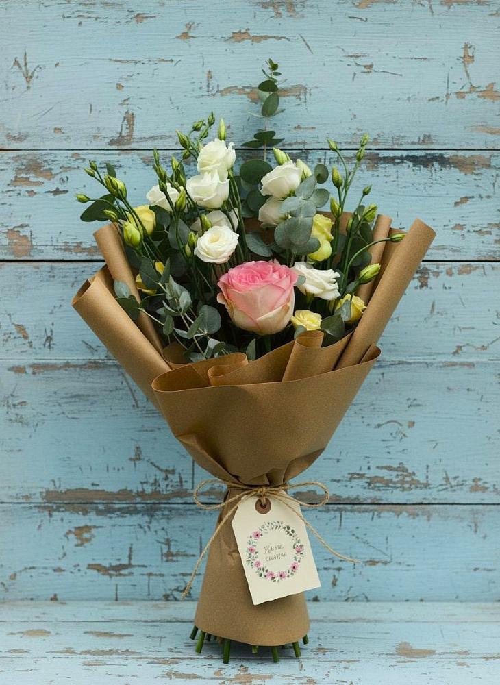 Букет цветов из: Розы и Лизиантусы в Супсех