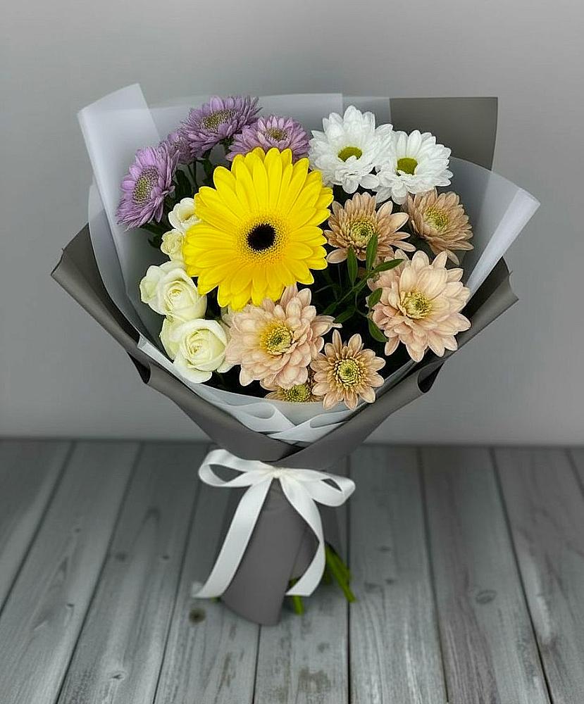 Букет цветов из: Розы, Герберы и Хризантемы в Супсех