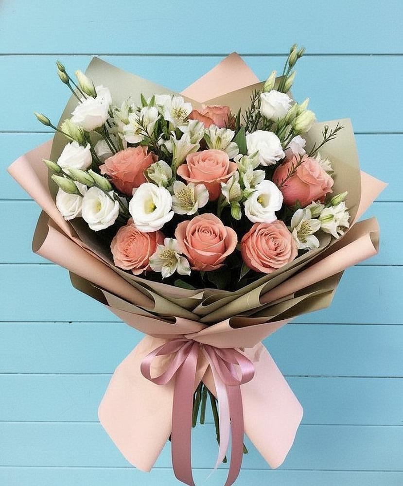 Букет цветов из: Розы, Альстромерии и Лизиантусы в Супсех