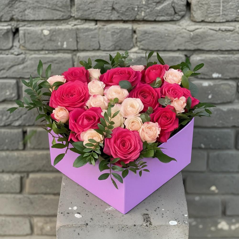 Цветочная композиция из Розы в коробке в Супсех
