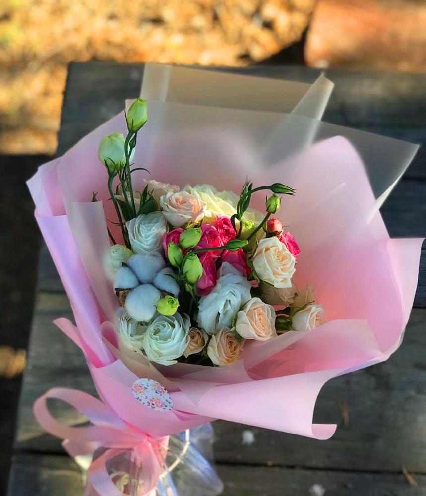 Букет цветов из: Розы и Лизиантусы в Супсех