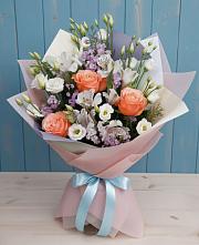 Букет цветов из:  Лизиантусы, Розы, Альстромерии и Гипсофила #REPLACE_PRED# Супсех