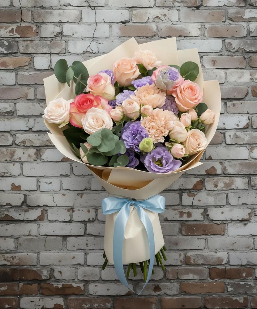 Букет цветов из: Розы, Лизиантусы и Гвоздики в Супсех