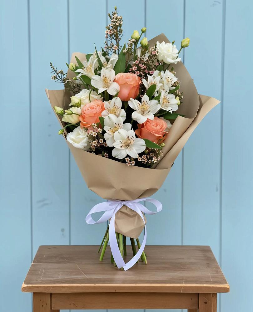 Букет цветов из: Альстромерии, Лизиантусы, Розы и Хризантемы в Супсех