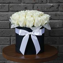 Цветочная композиция из Розы в шляпной коробке в Супсех