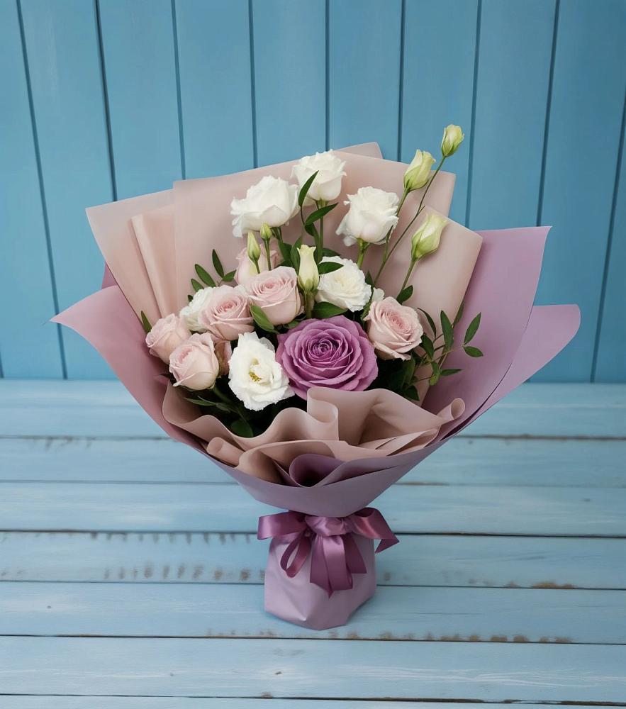 Букет цветов из: Розы и Лизиантусы в Супсех